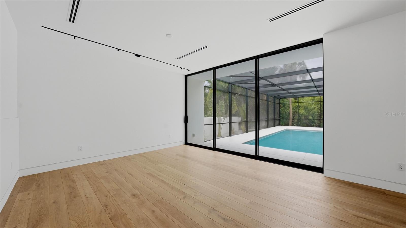 A4677821 Property Photo