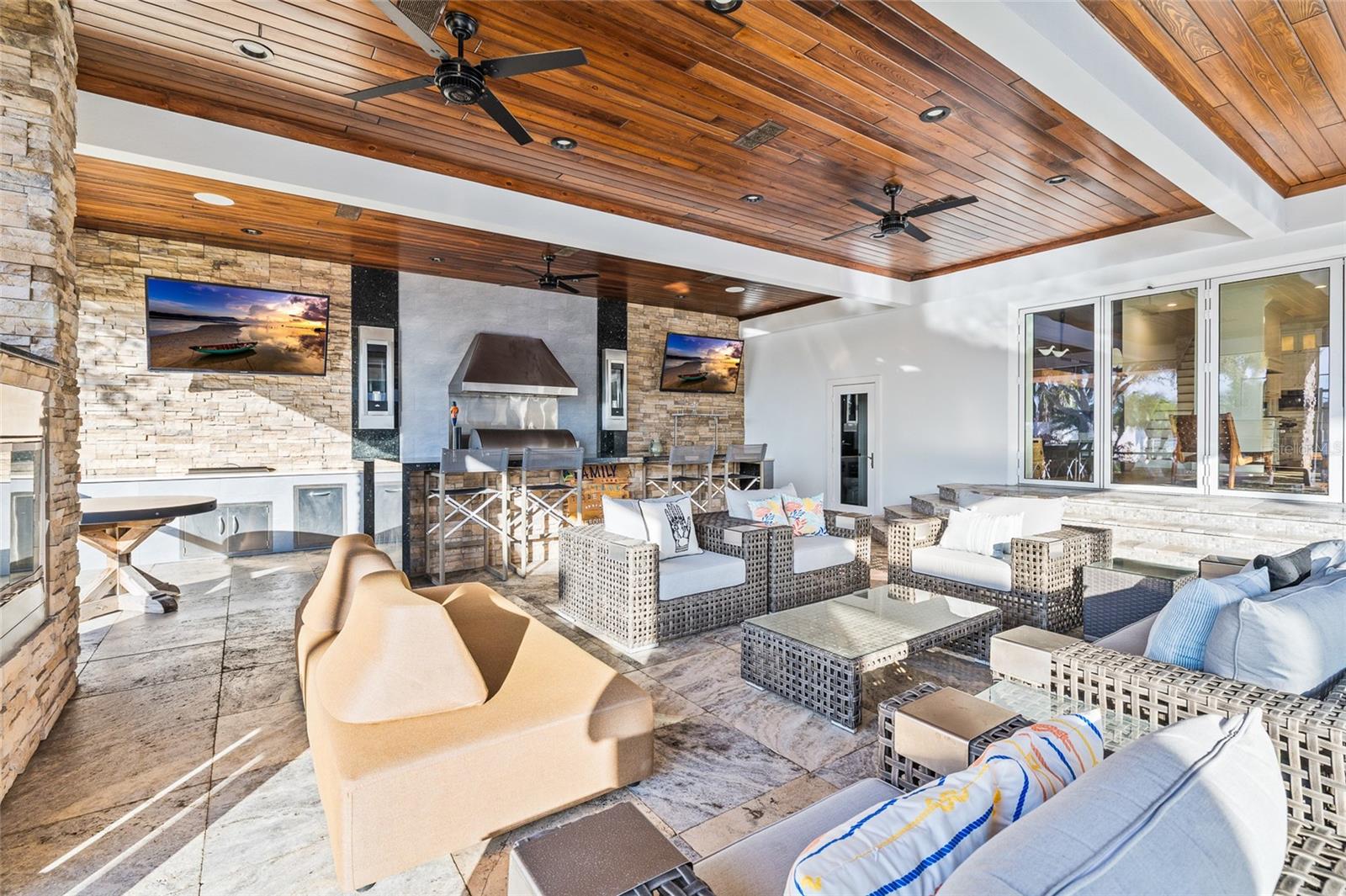 A4677883 Property Photo