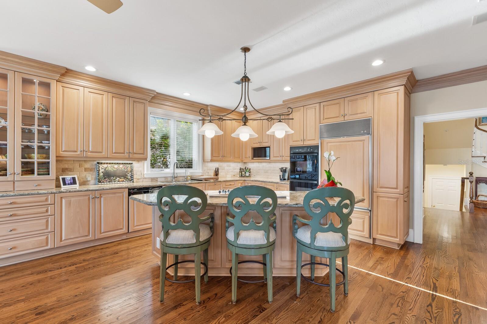 D6145548 Property Photo