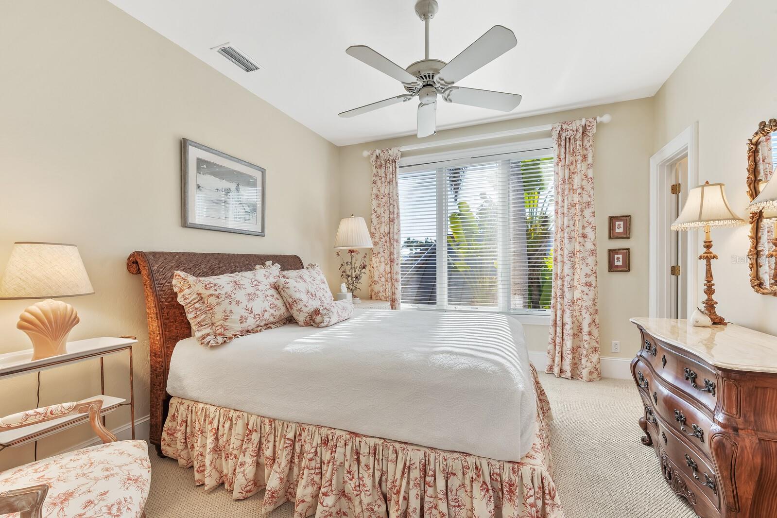 D6145548 Property Photo