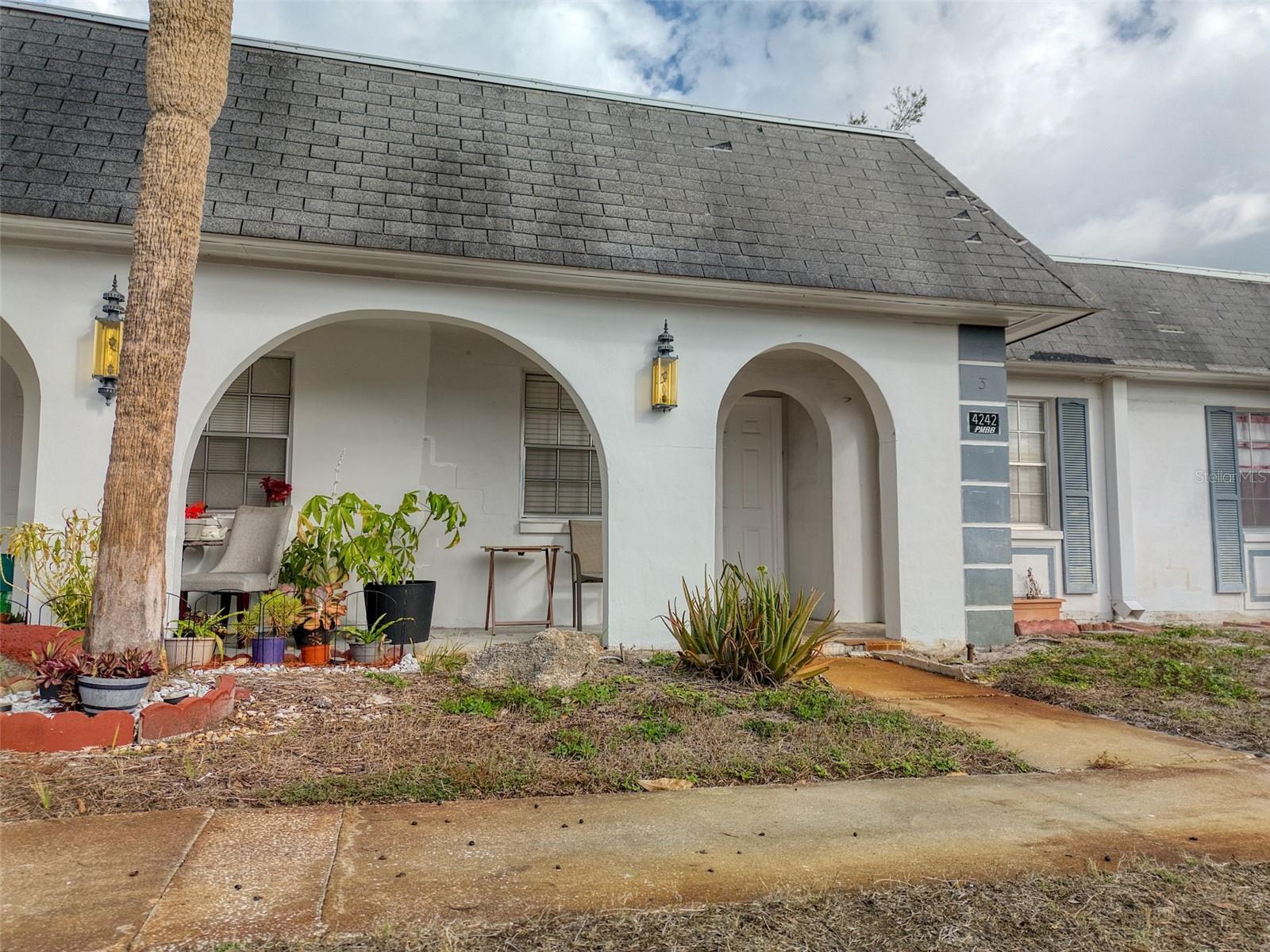 MLS# W7882013 Property Photo