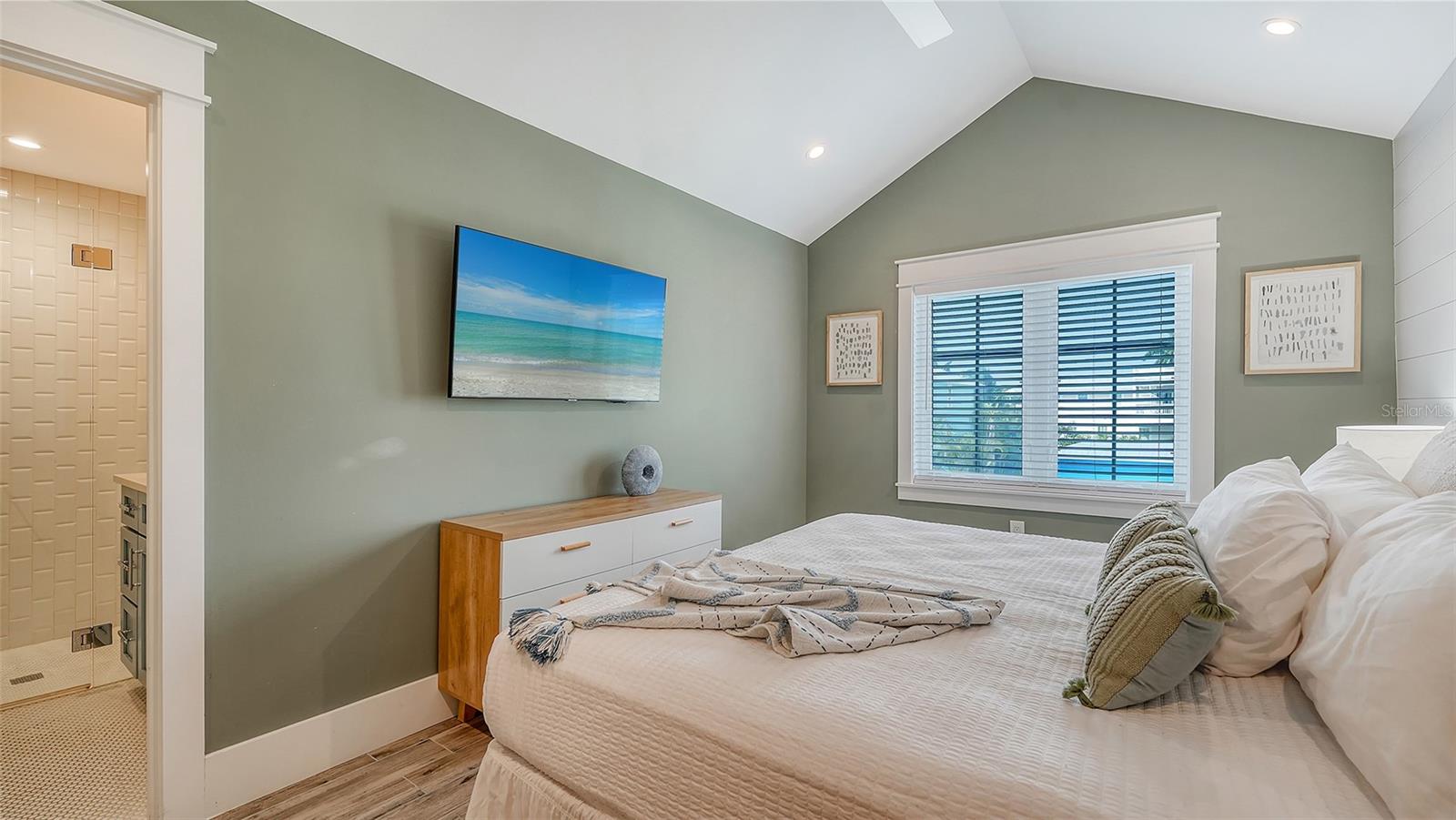 A4678111 Property Photo