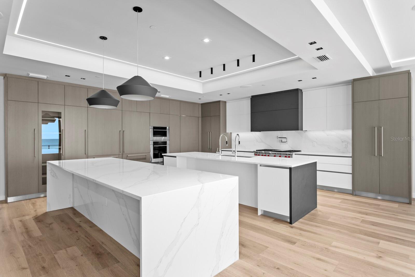 TB8464856 Property Photo