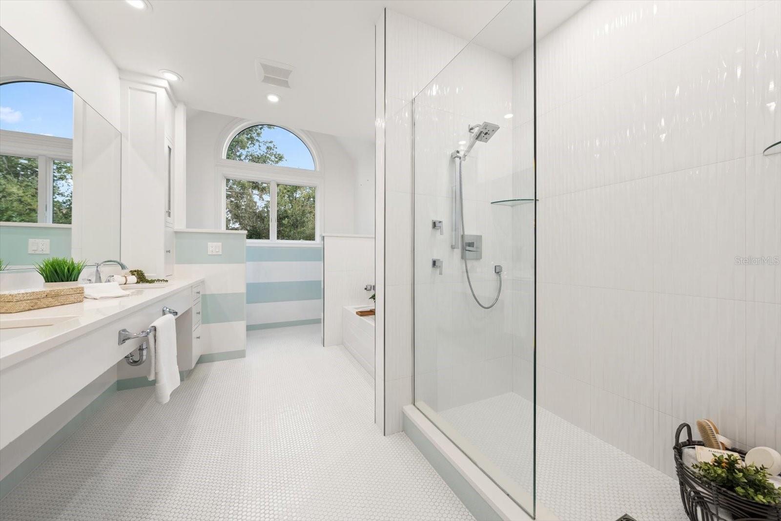 TB8464965 Property Photo
