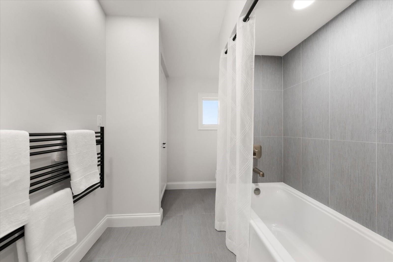 TB8464965 Property Photo