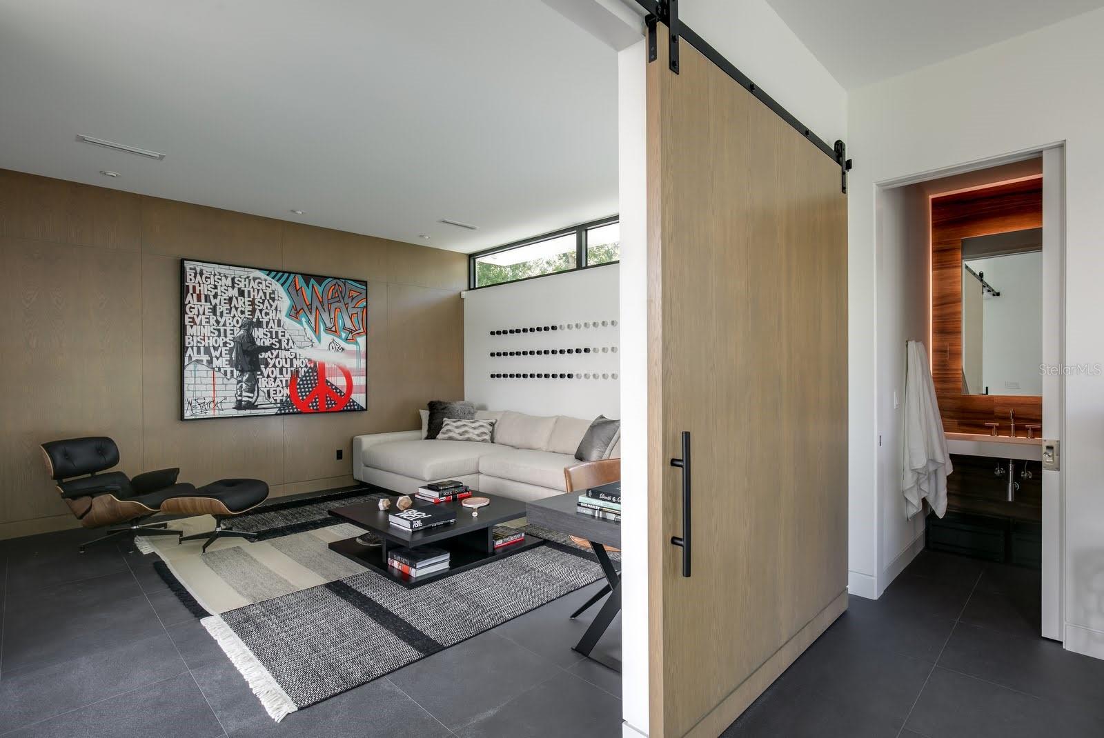 A4678945 Property Photo