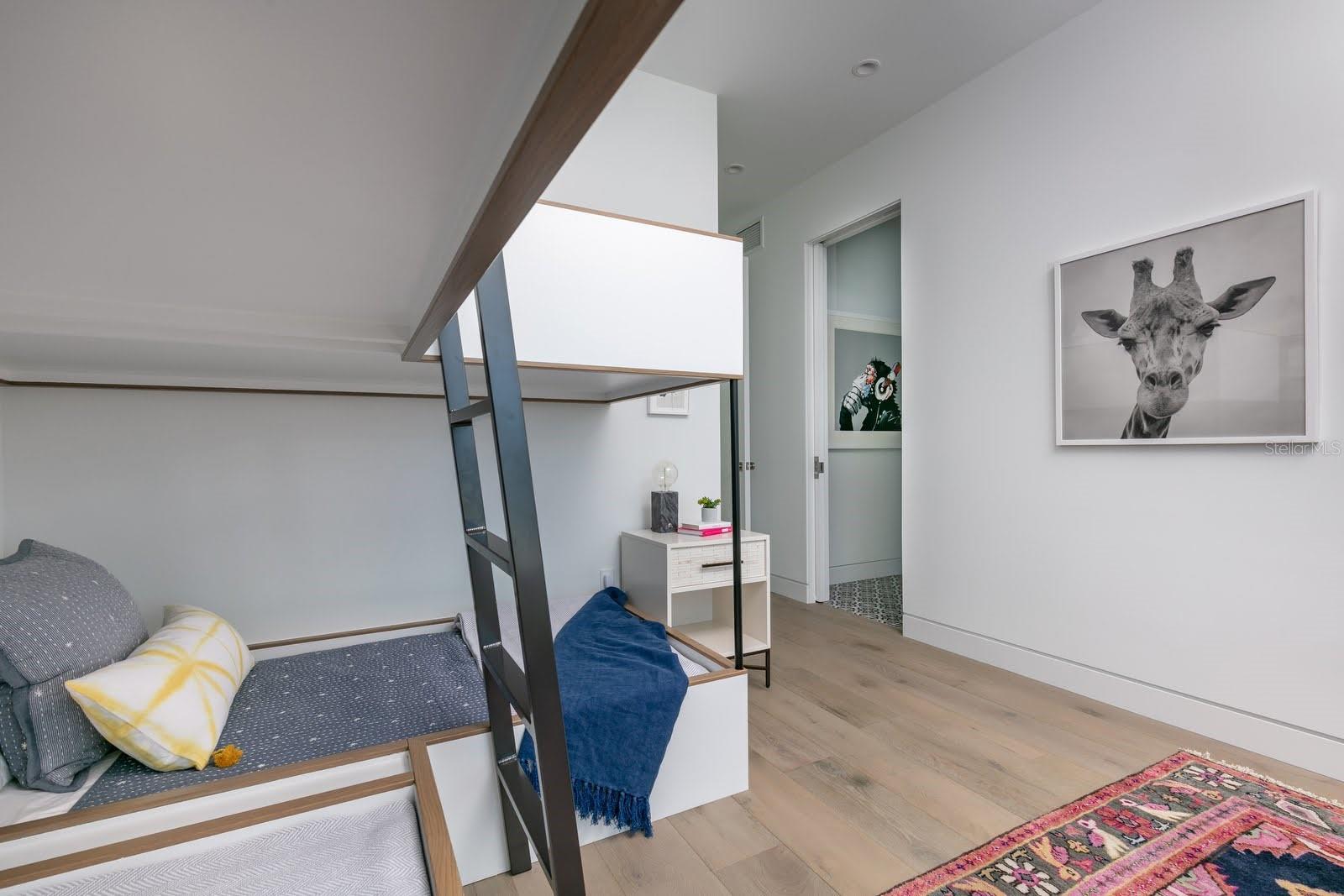 A4678945 Property Photo