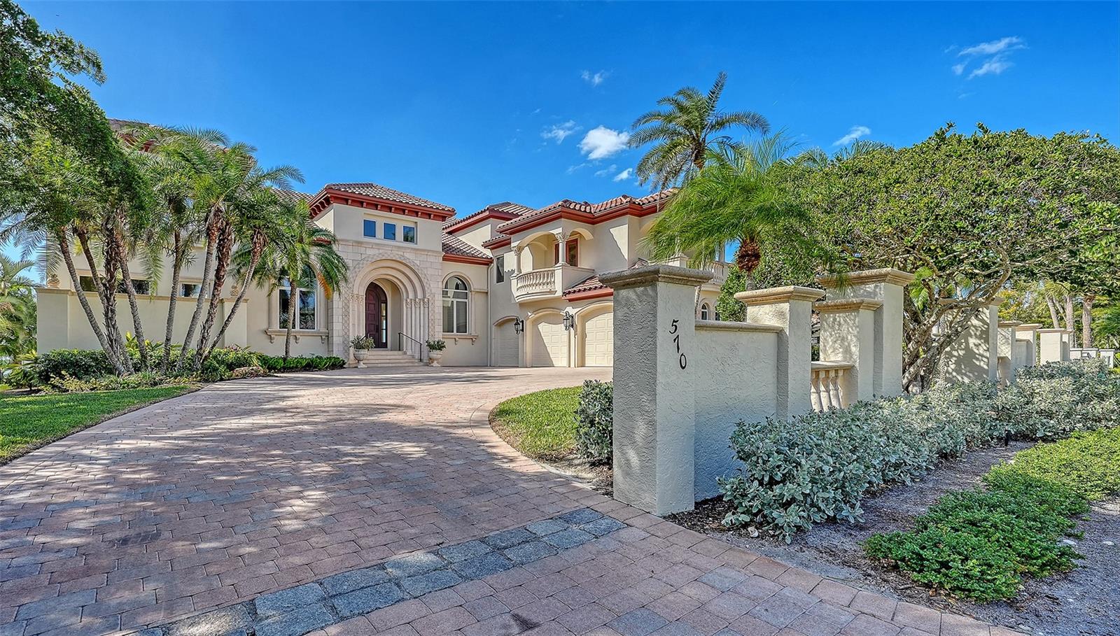 A4679610 Property Photo