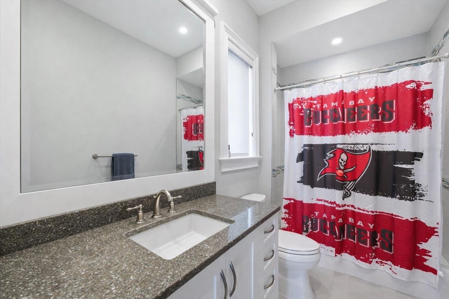 TB8468881 Property Photo