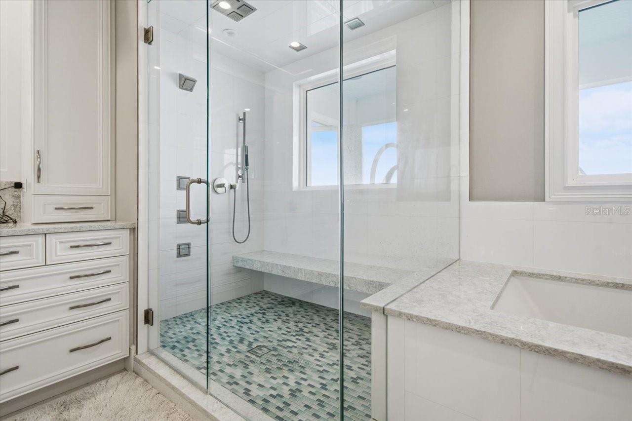 TB8468881 Property Photo