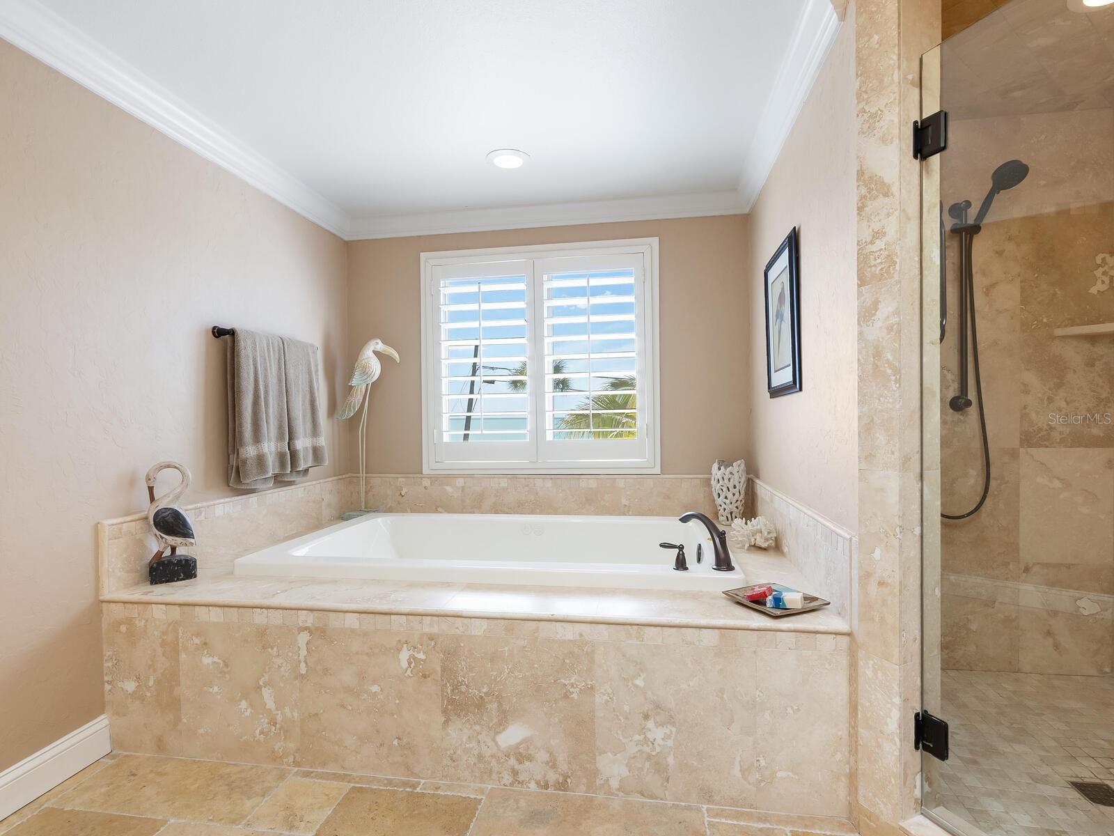A4680110 Property Photo
