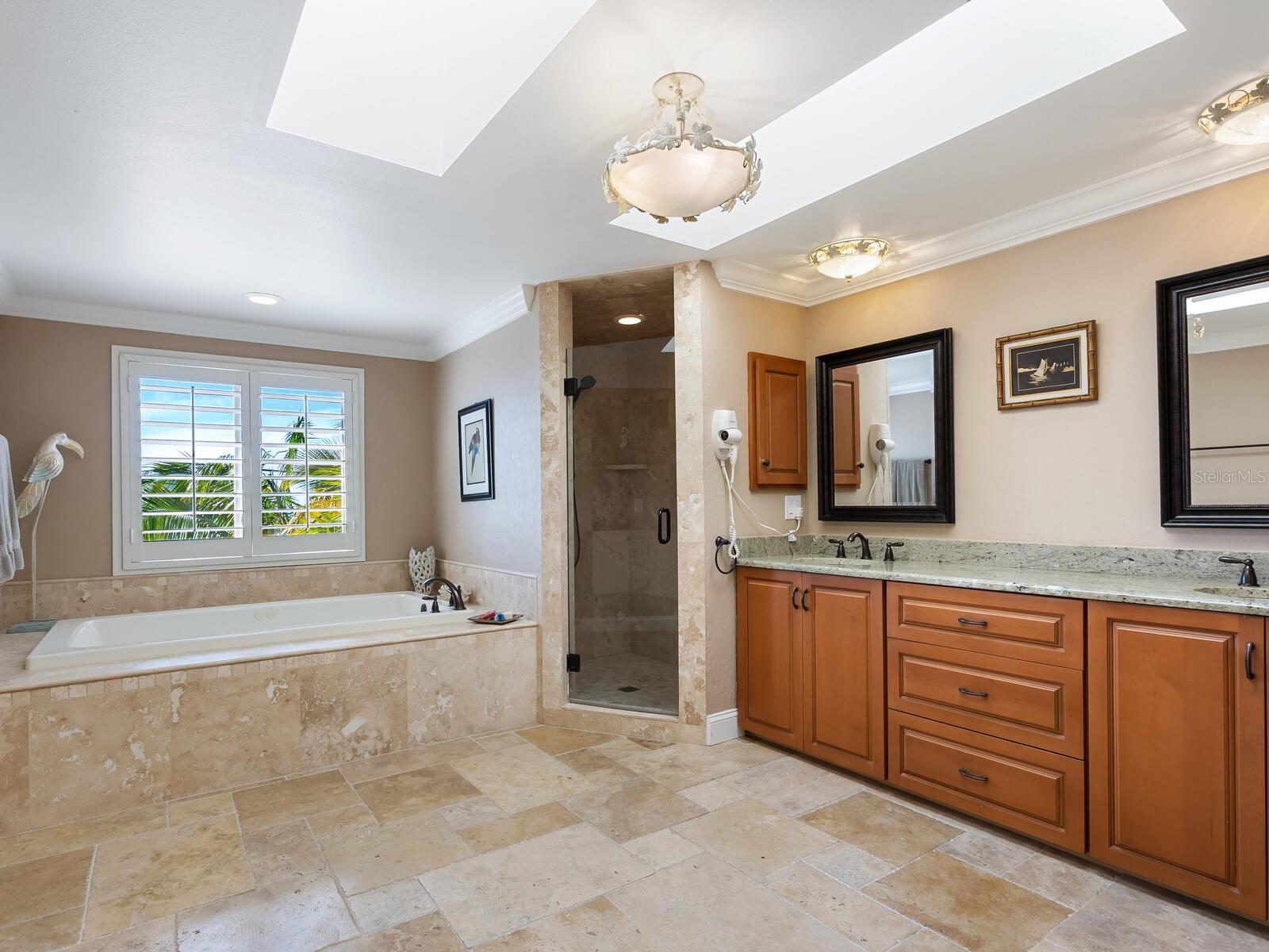 A4680110 Property Photo