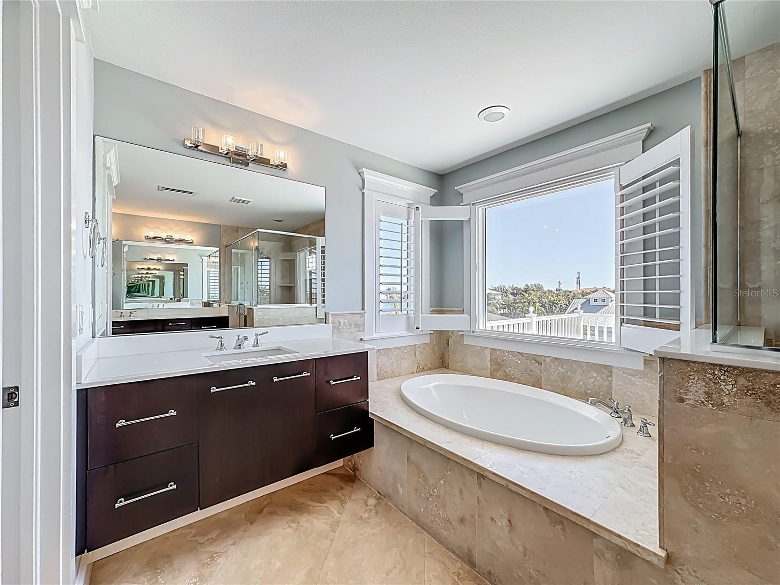A4680377 Property Photo