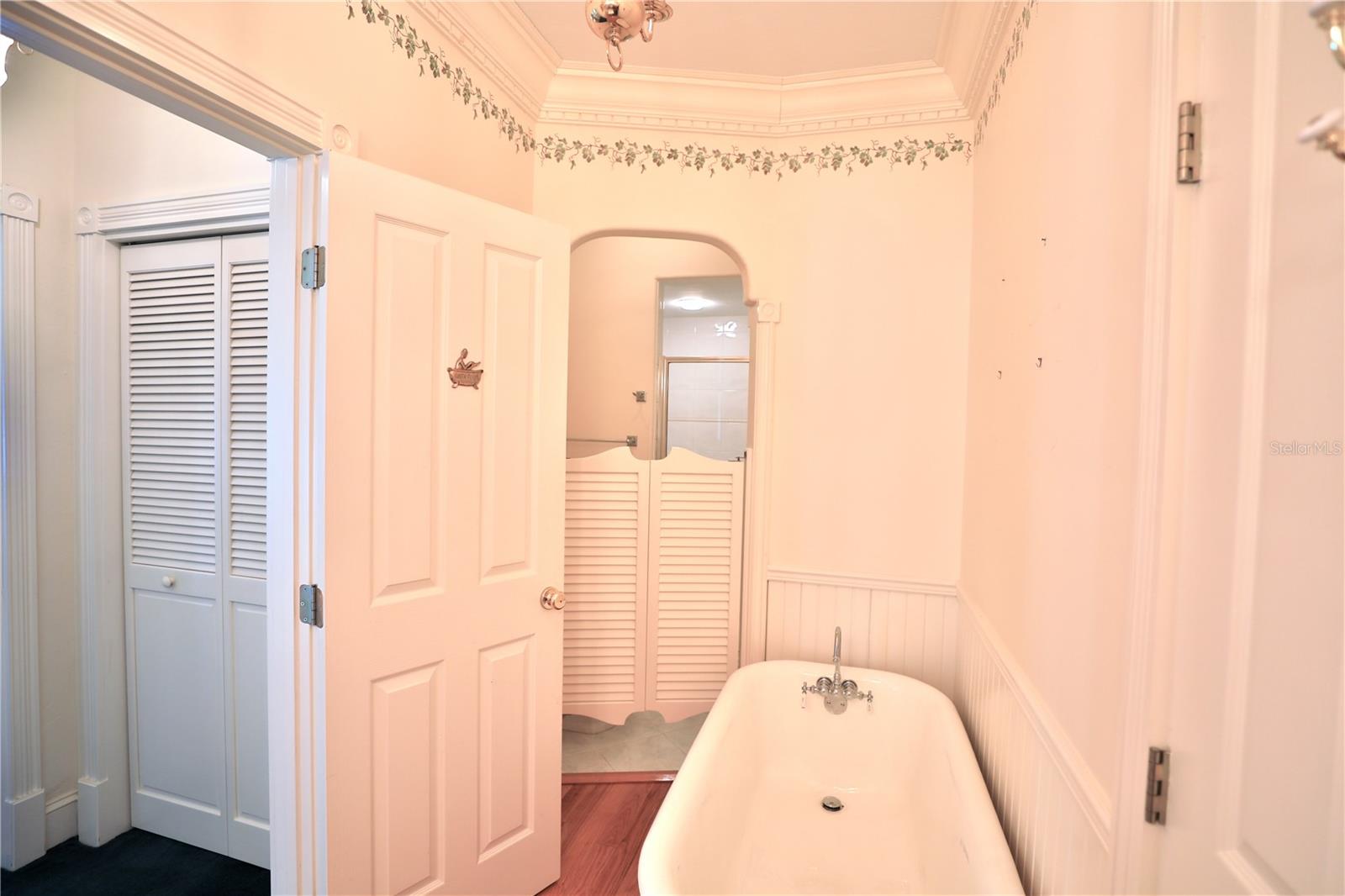 OM717740 Property Photo