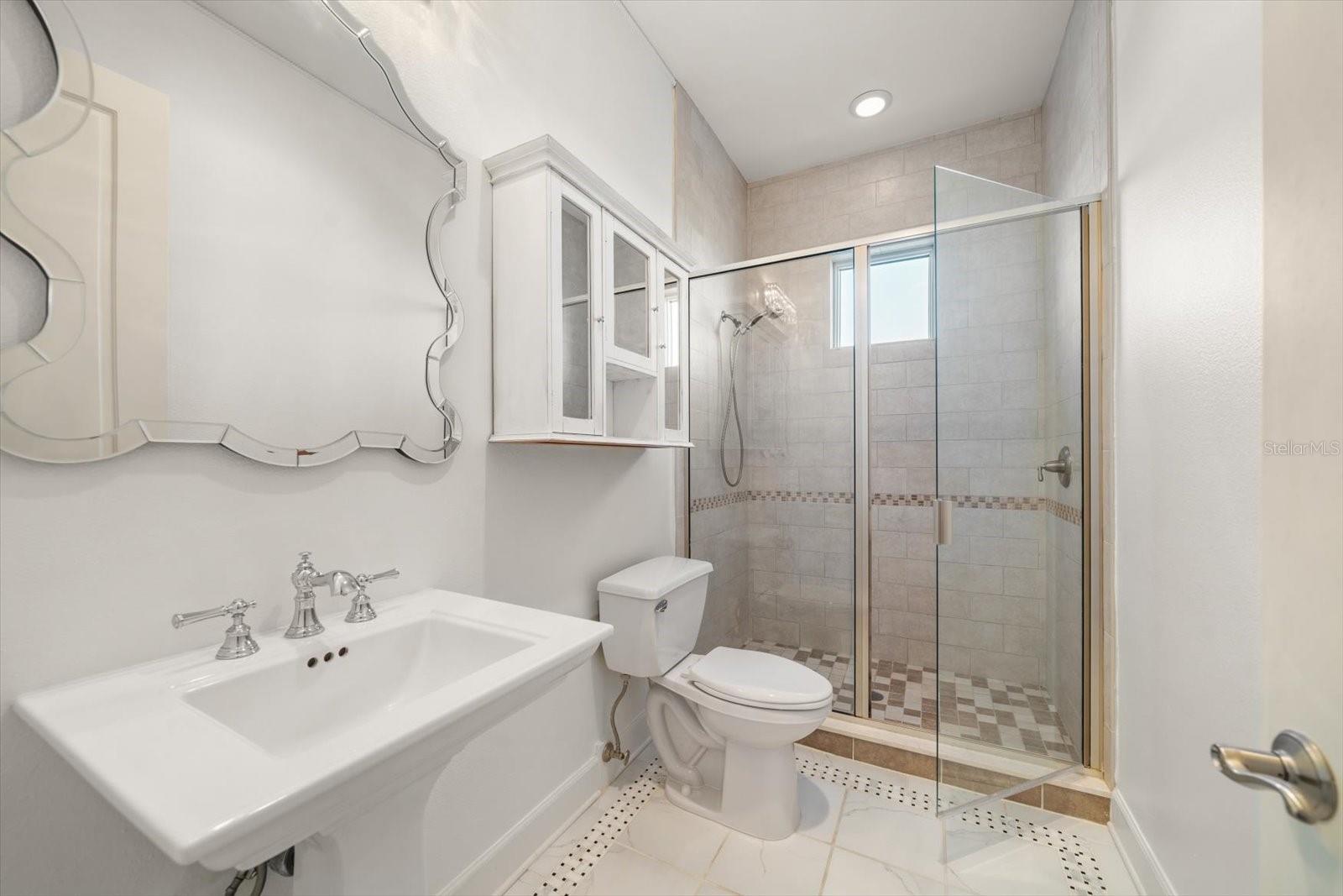 TB8470921 Property Photo