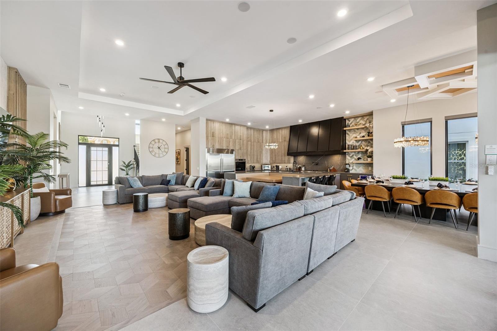 O6378786 Property Photo