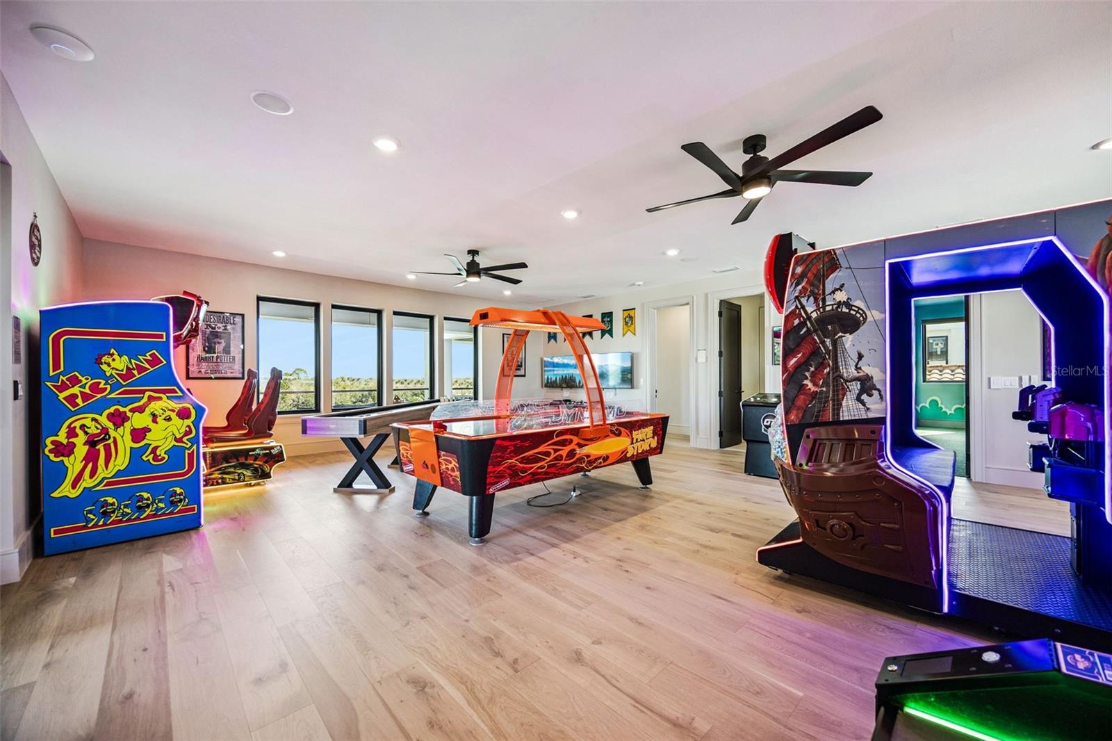 O6378786 Property Photo