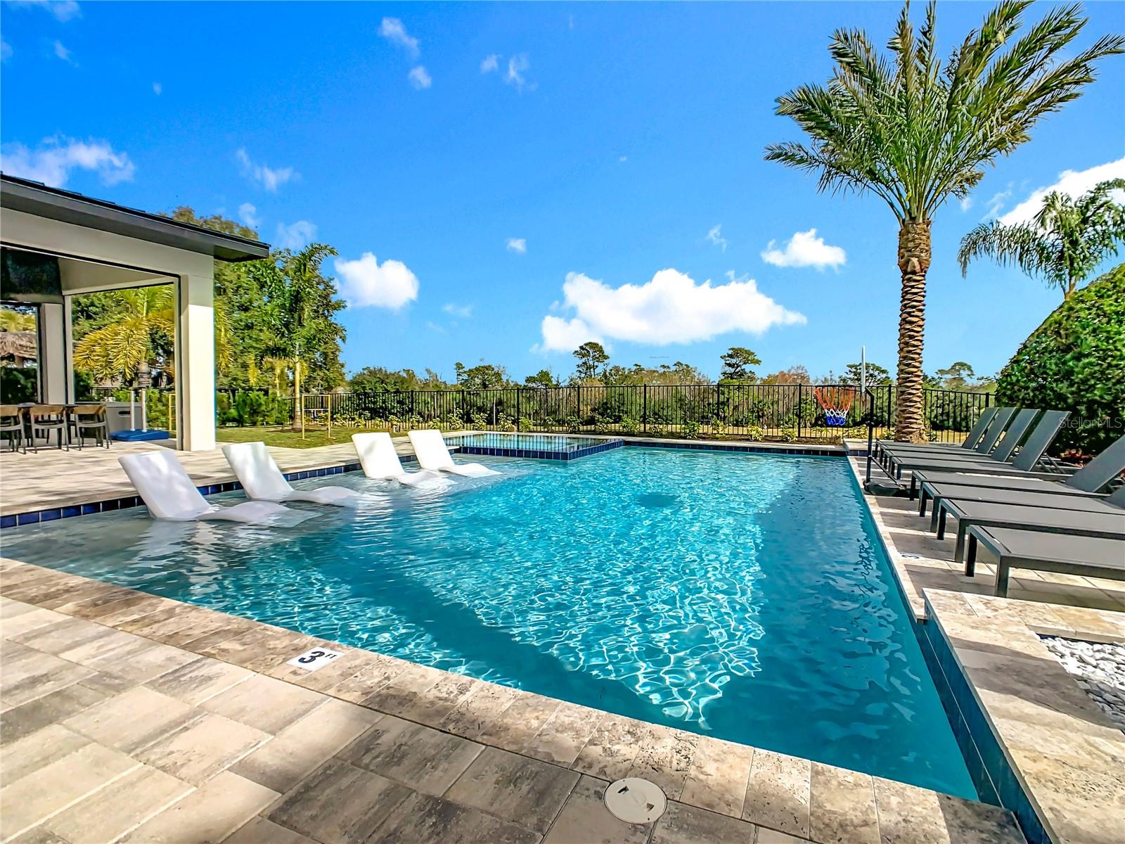 O6378786 Property Photo