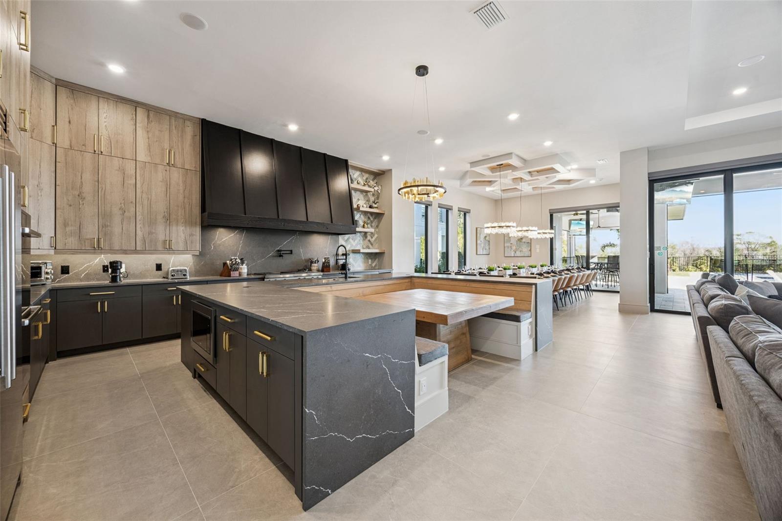 O6378786 Property Photo