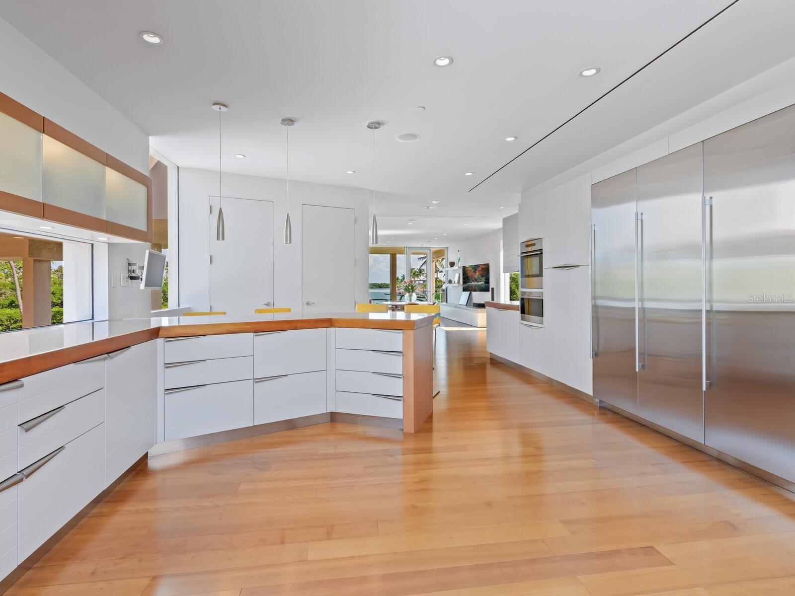 A4681242 Property Photo