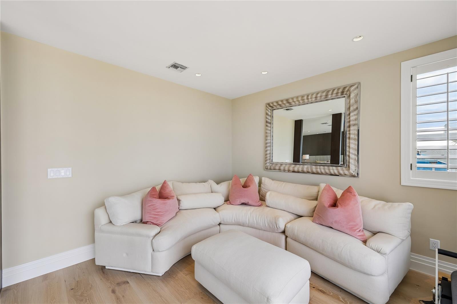 A4681541 Property Photo