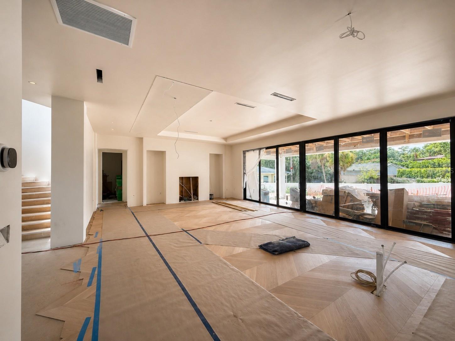 O6380444 Property Photo