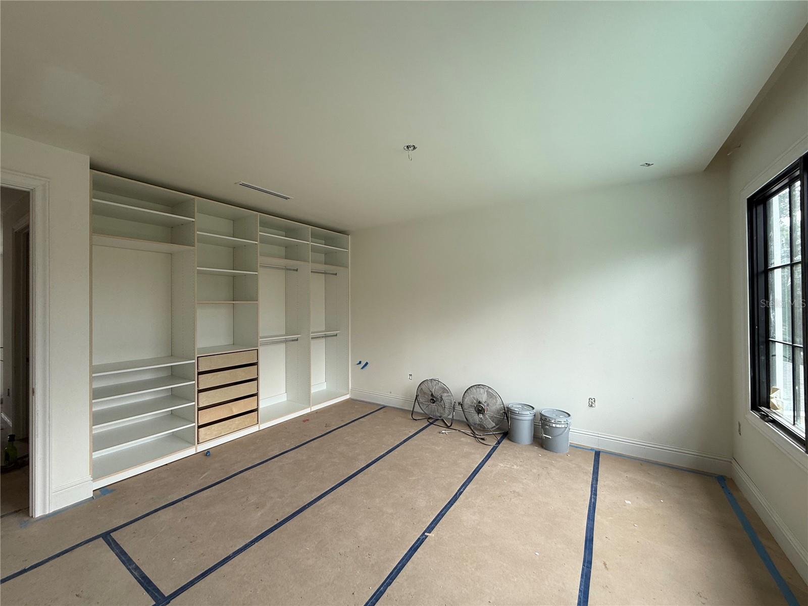 O6380444 Property Photo