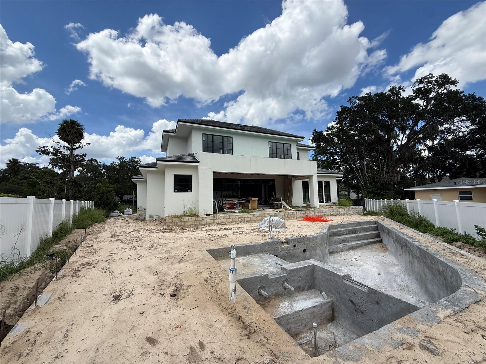 O6380444 Property Photo