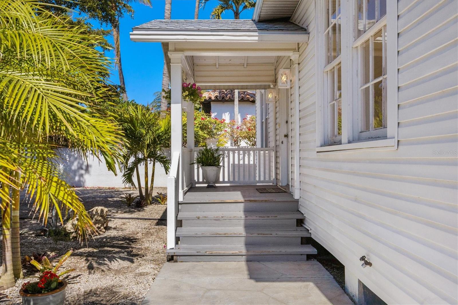D6146072 Property Photo