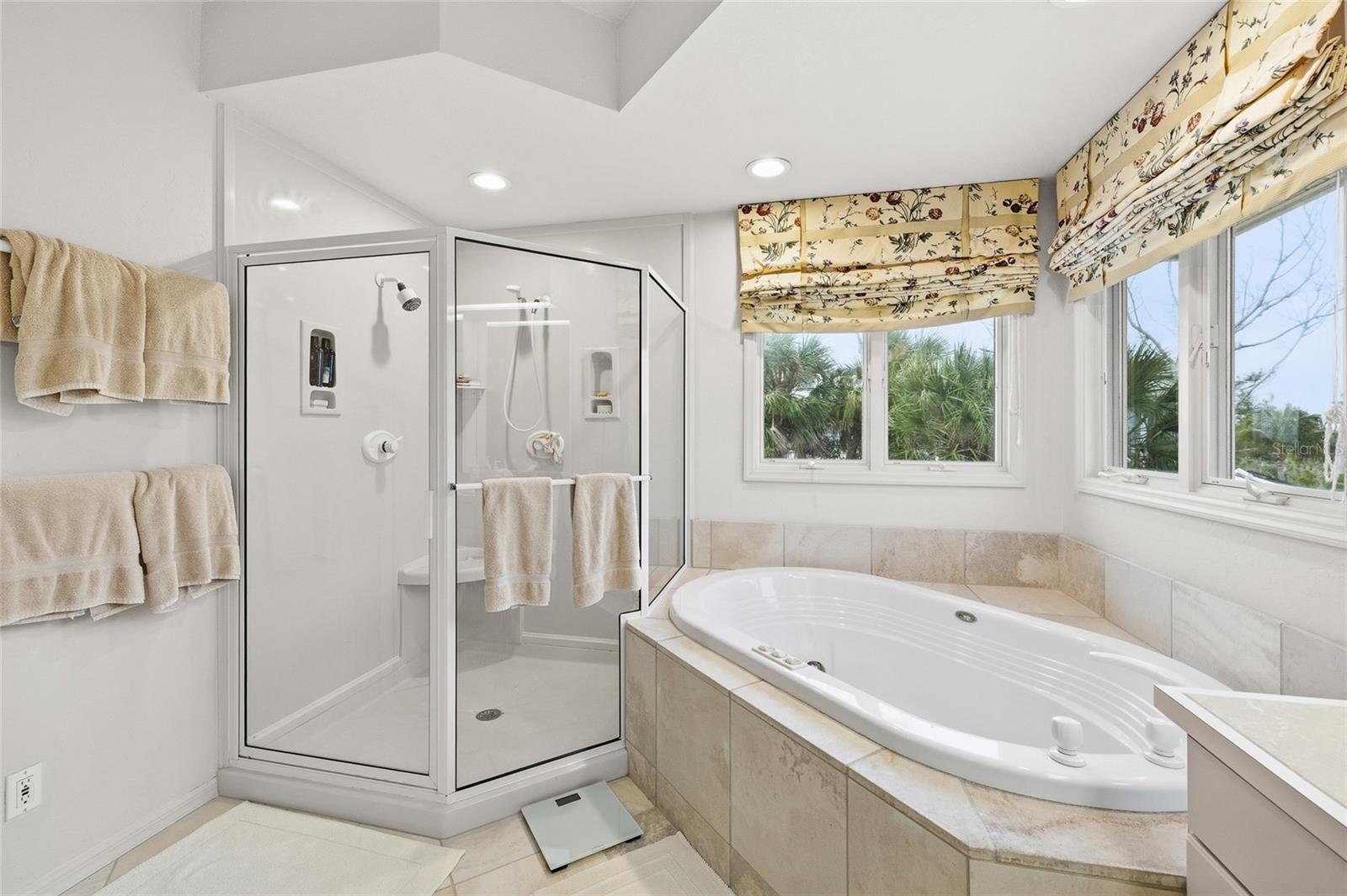 TB8474700 Property Photo