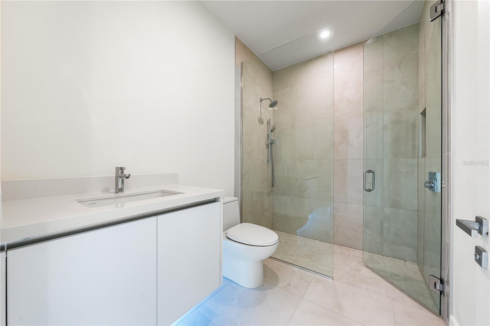 A4682068 Property Photo