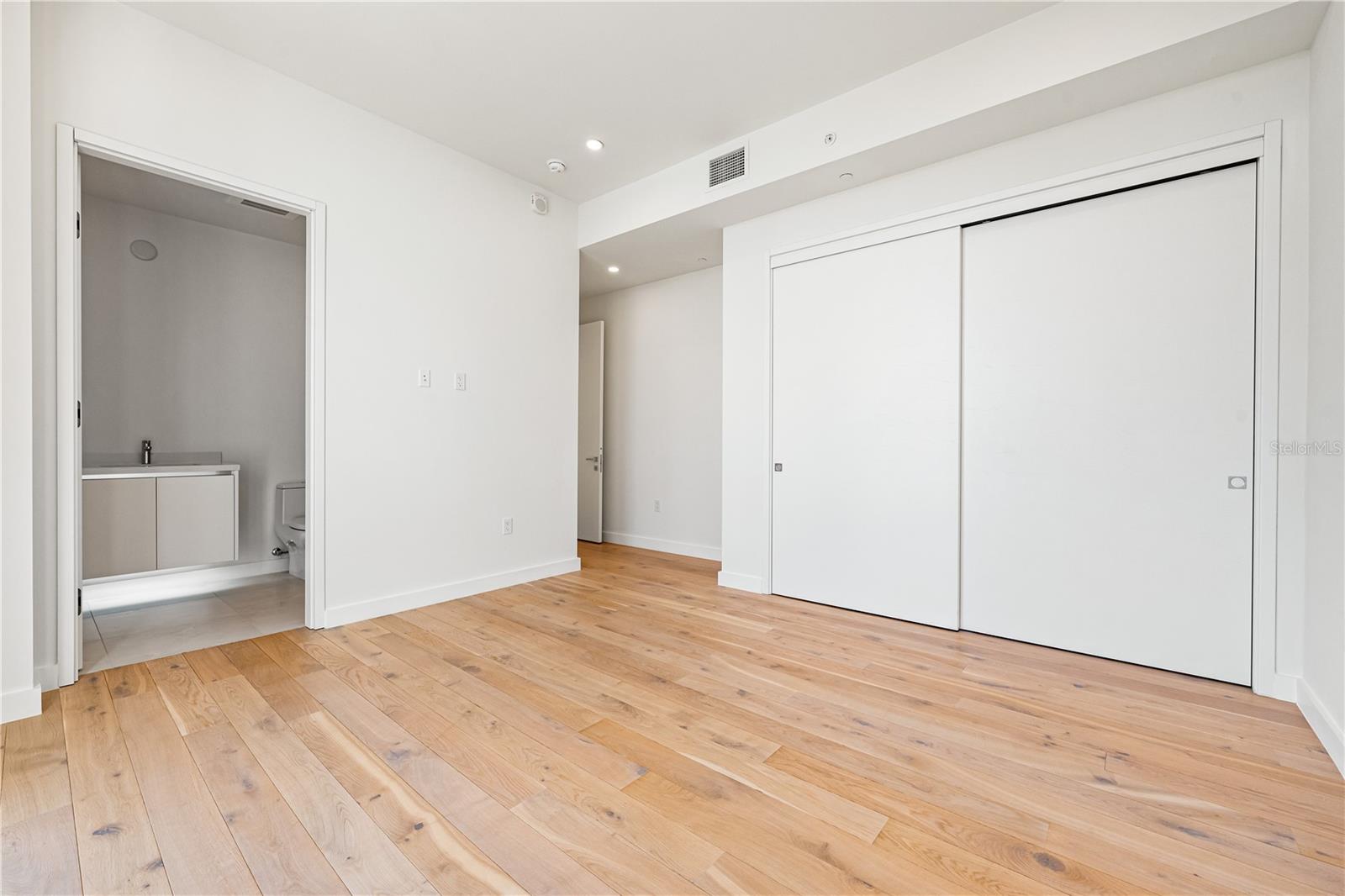 A4682068 Property Photo
