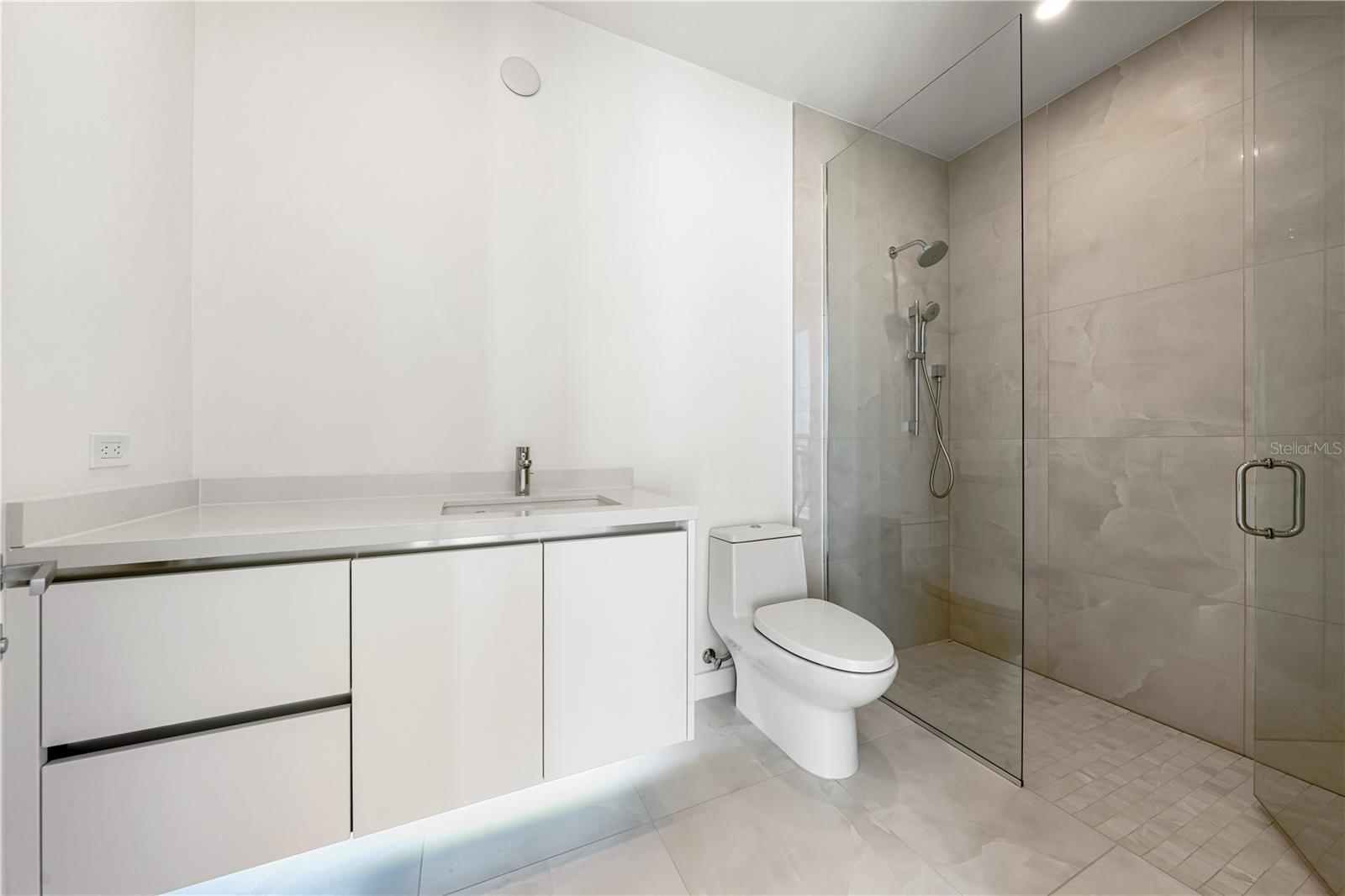 A4682068 Property Photo