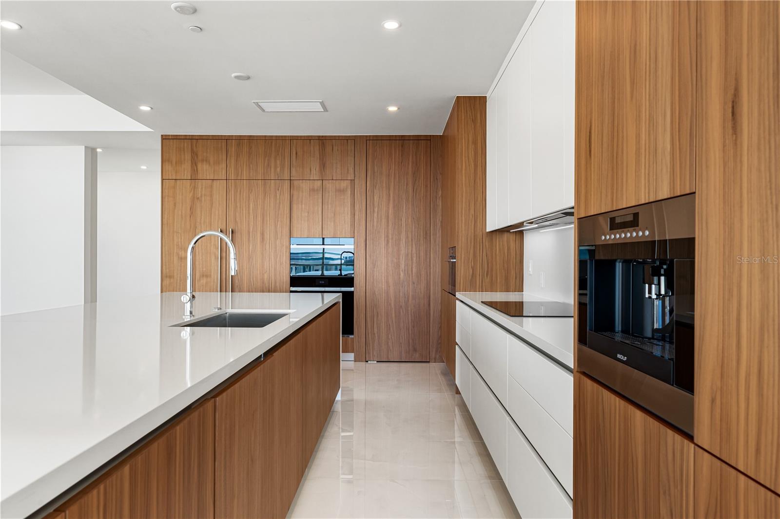 A4682068 Property Photo