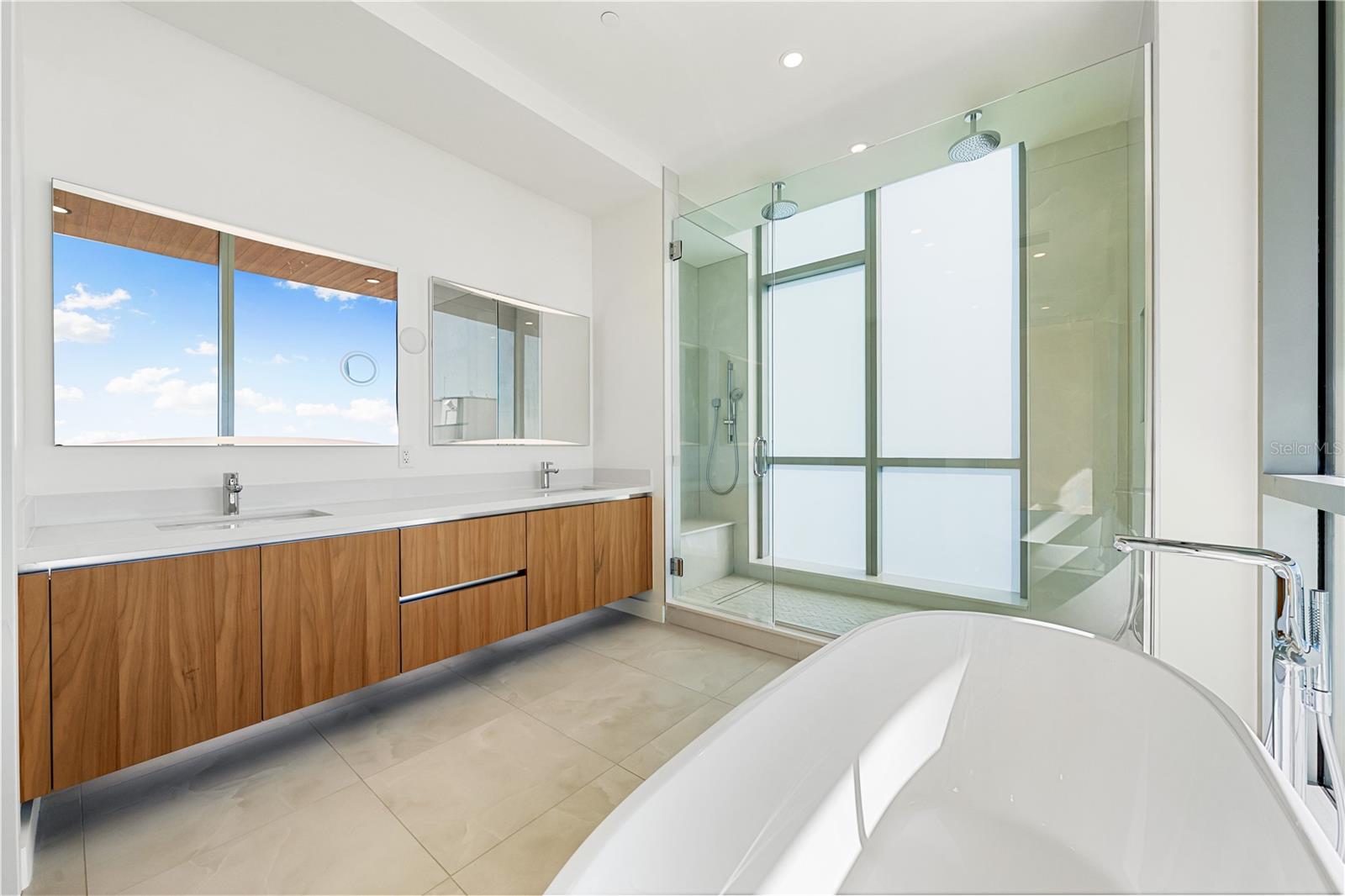A4682068 Property Photo