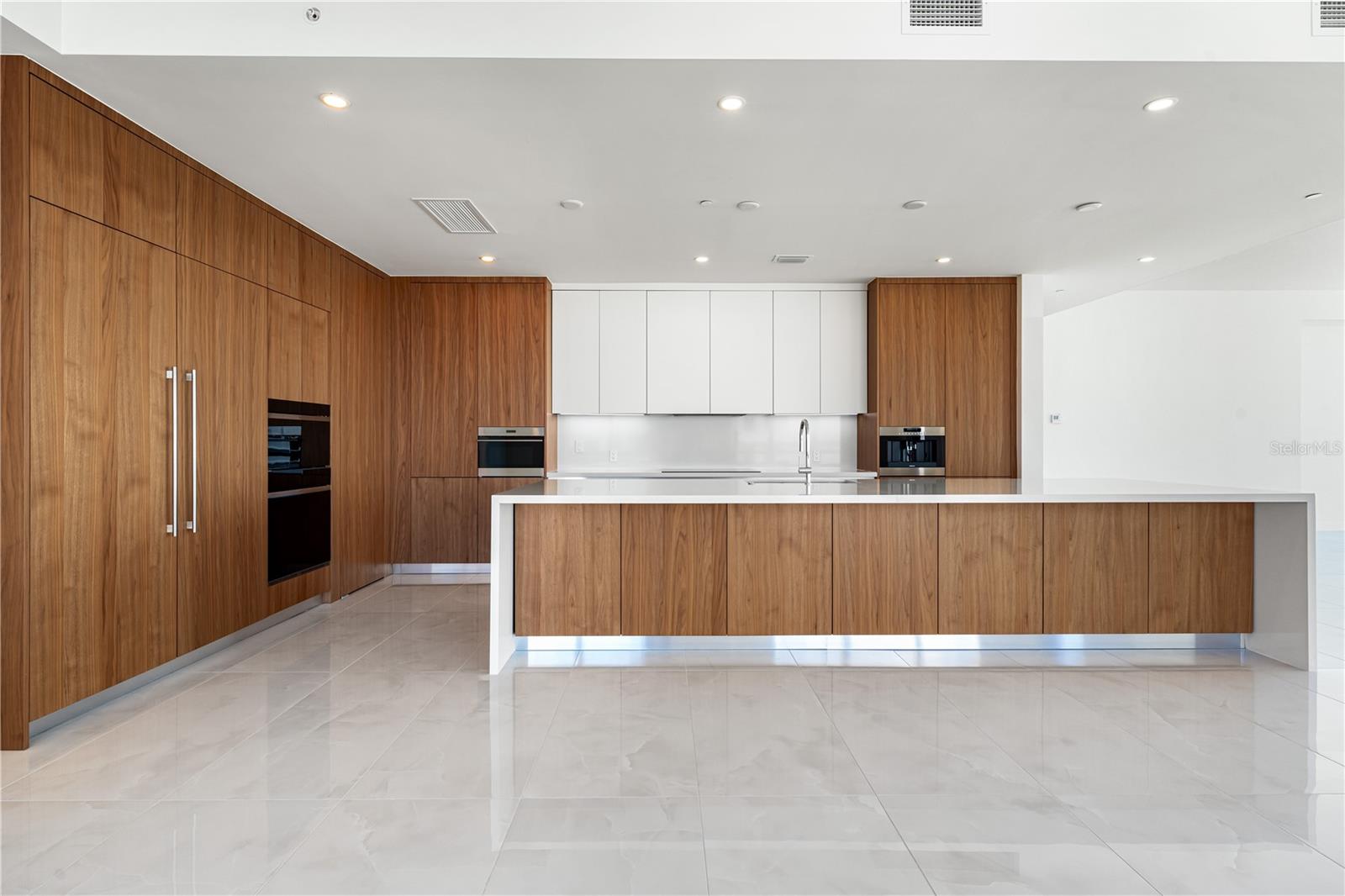 A4682068 Property Photo
