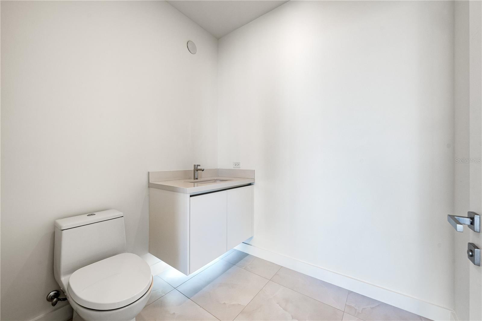 A4682068 Property Photo