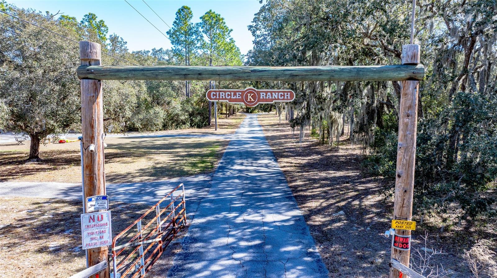 O6381472 Property Photo