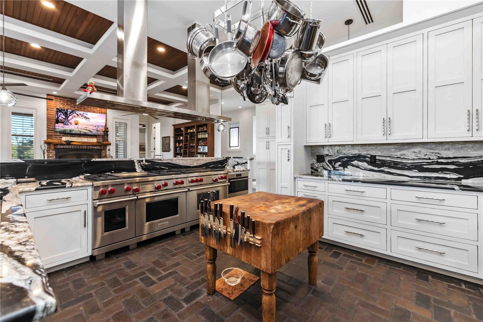 A4682193 Property Photo