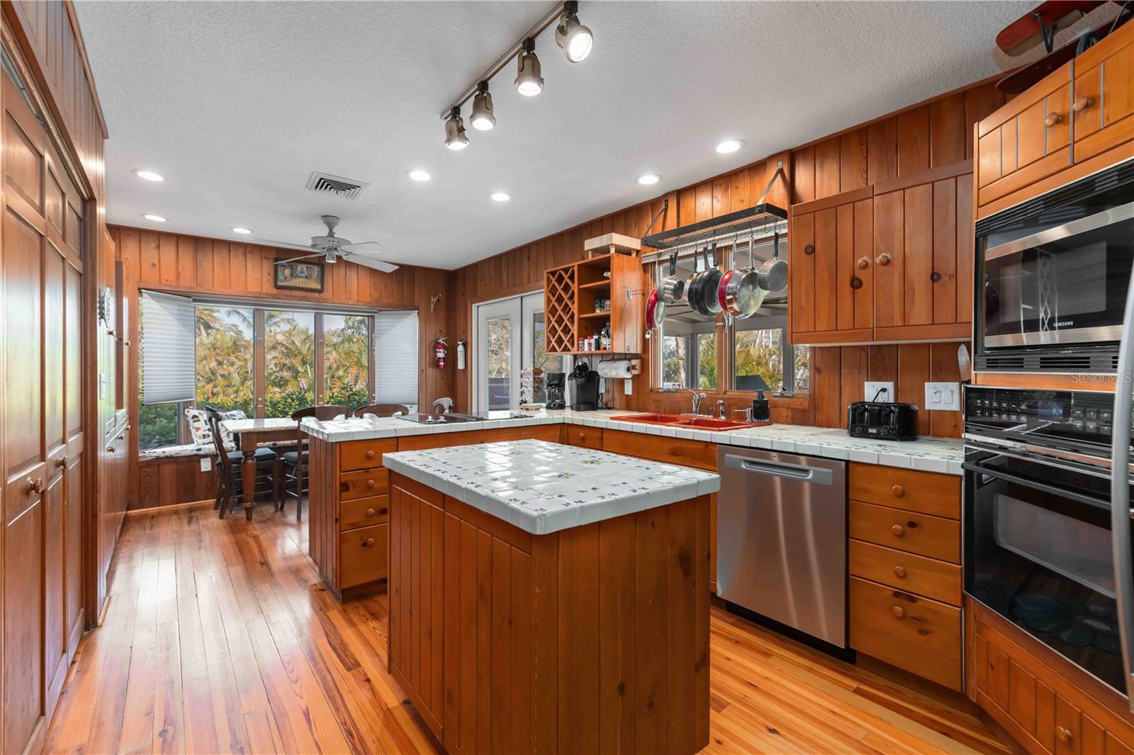 A4682193 Property Photo
