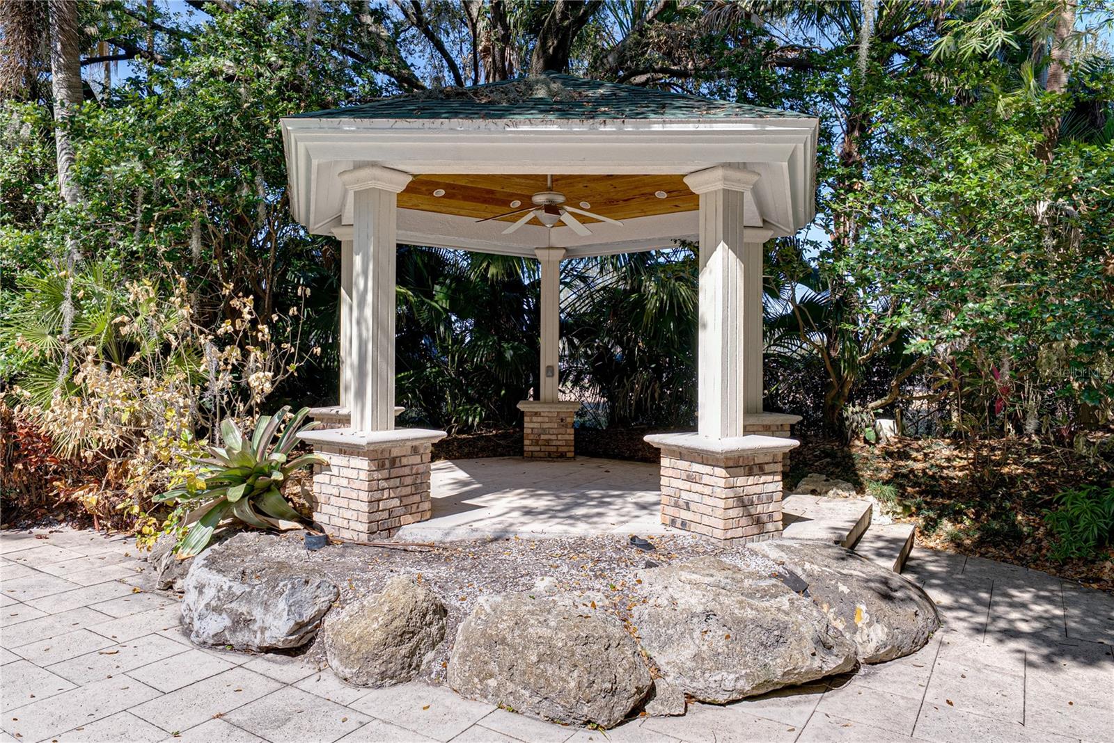 O6384534 Property Photo