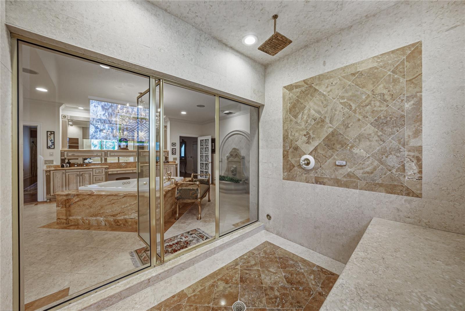 O6384534 Property Photo