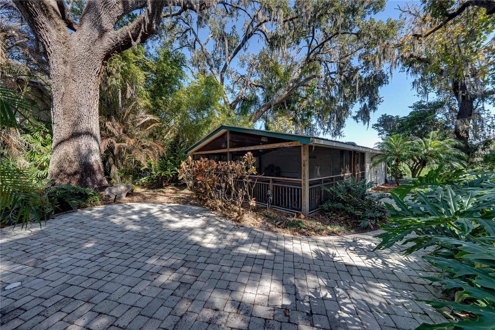 O6384534 Property Photo