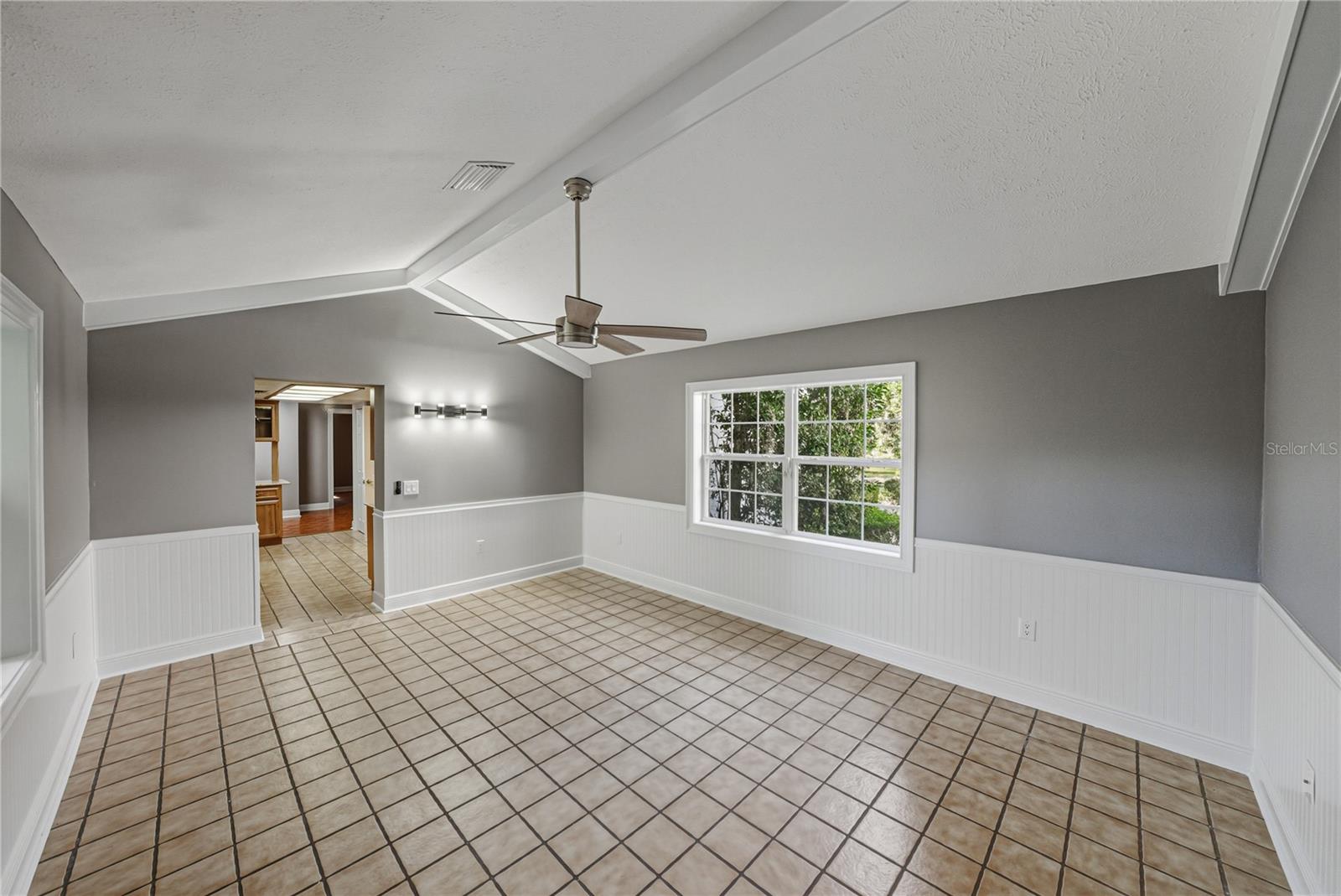 O6384534 Property Photo