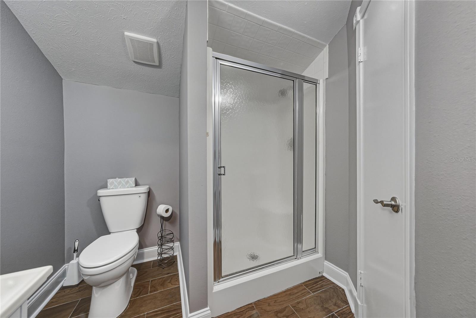 O6384534 Property Photo