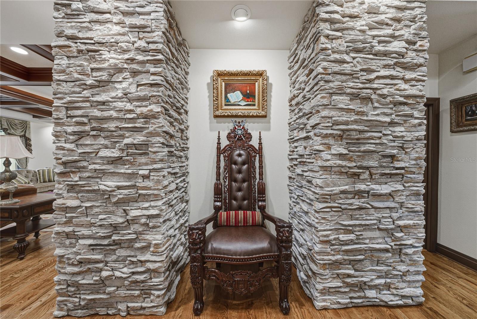 O6384534 Property Photo
