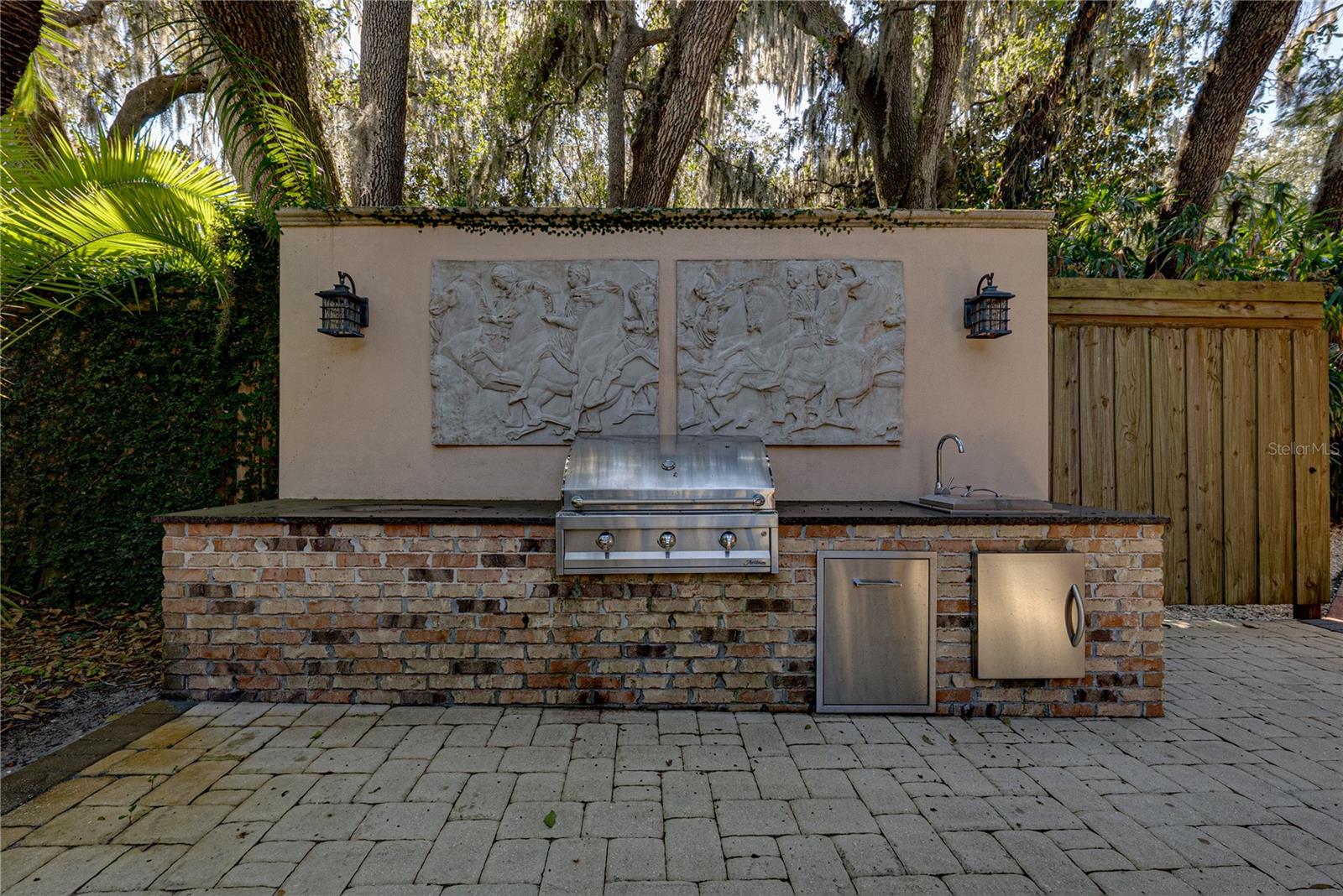 O6384534 Property Photo