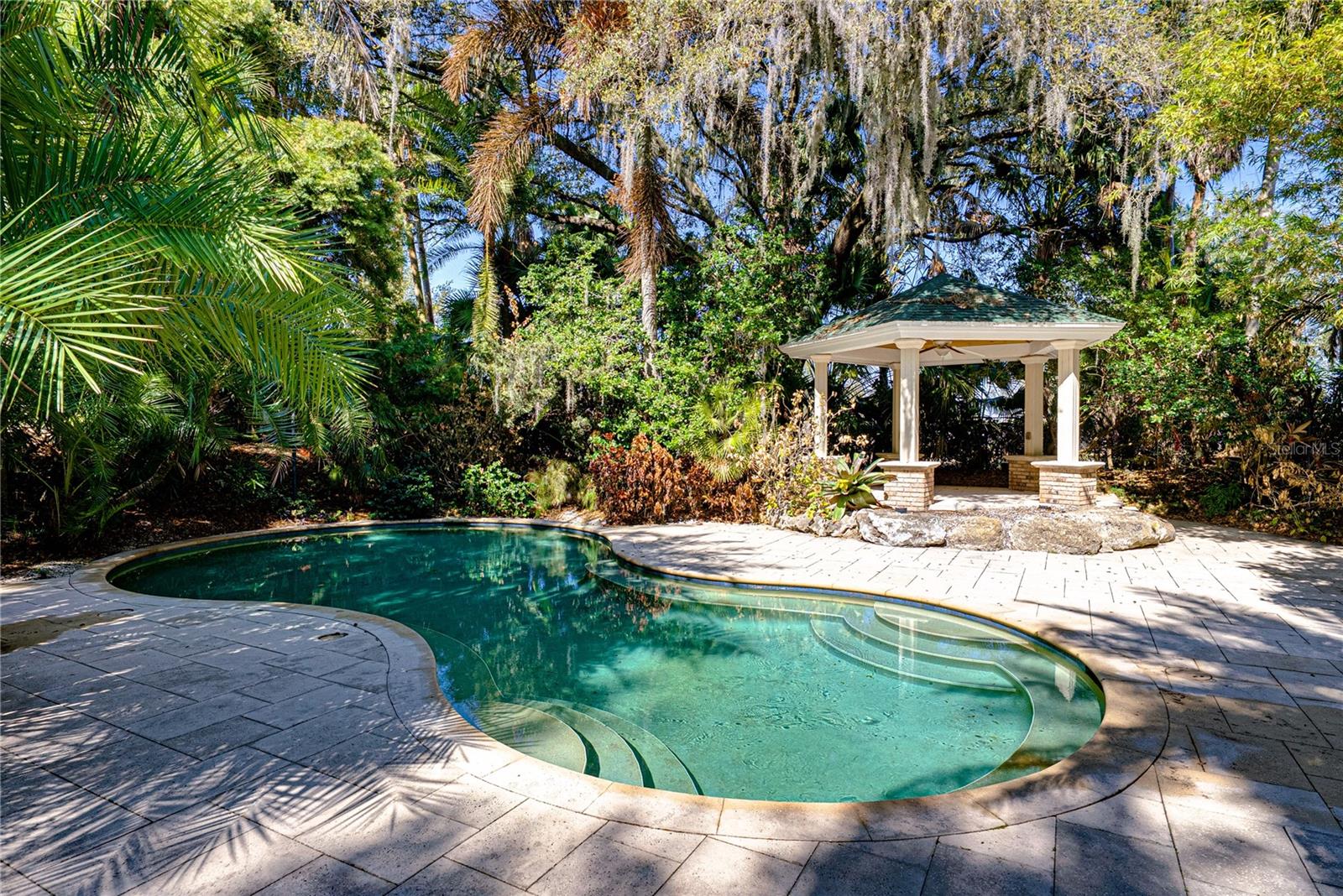 O6384534 Property Photo