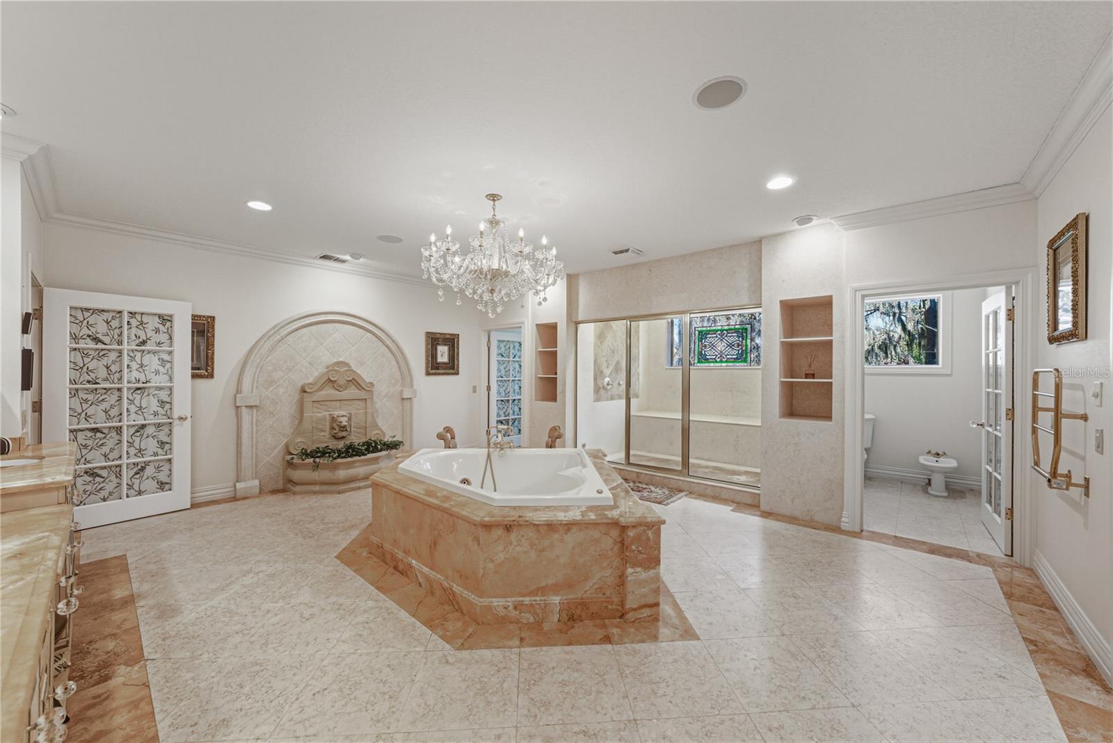O6384534 Property Photo