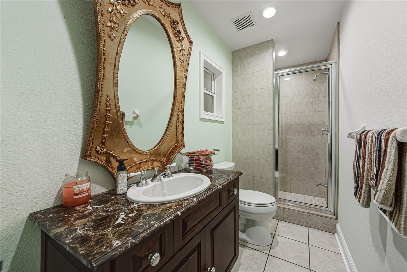 O6384534 Property Photo